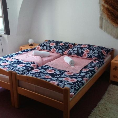 Penzion U Tkadlen Jindřichŭv Hradec Exteriör bild